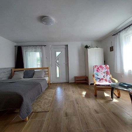 Laurin Vendégház Alsóörs Exterior foto