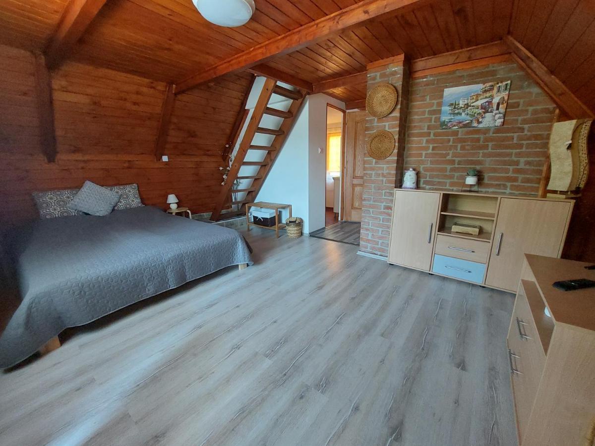 Laurin Vendégház Alsóörs Exterior foto
